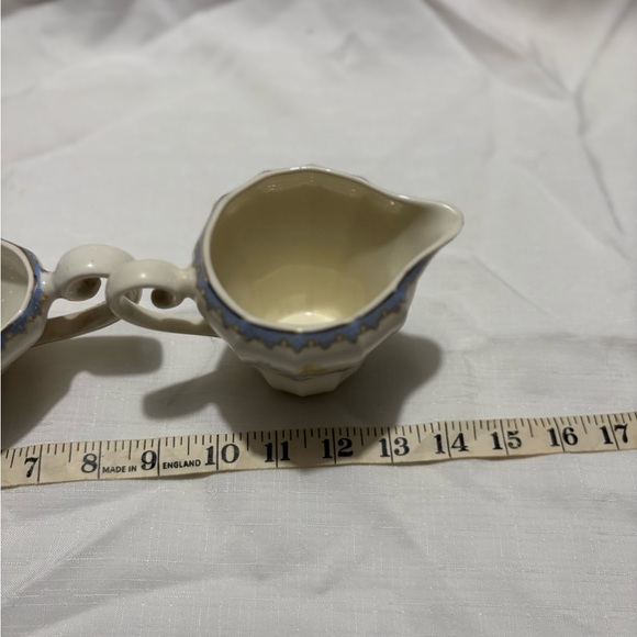 Vintage Floral Cream and Blue Ceramic Gravy Boat and Pitcher Set - Picture 4 of 6